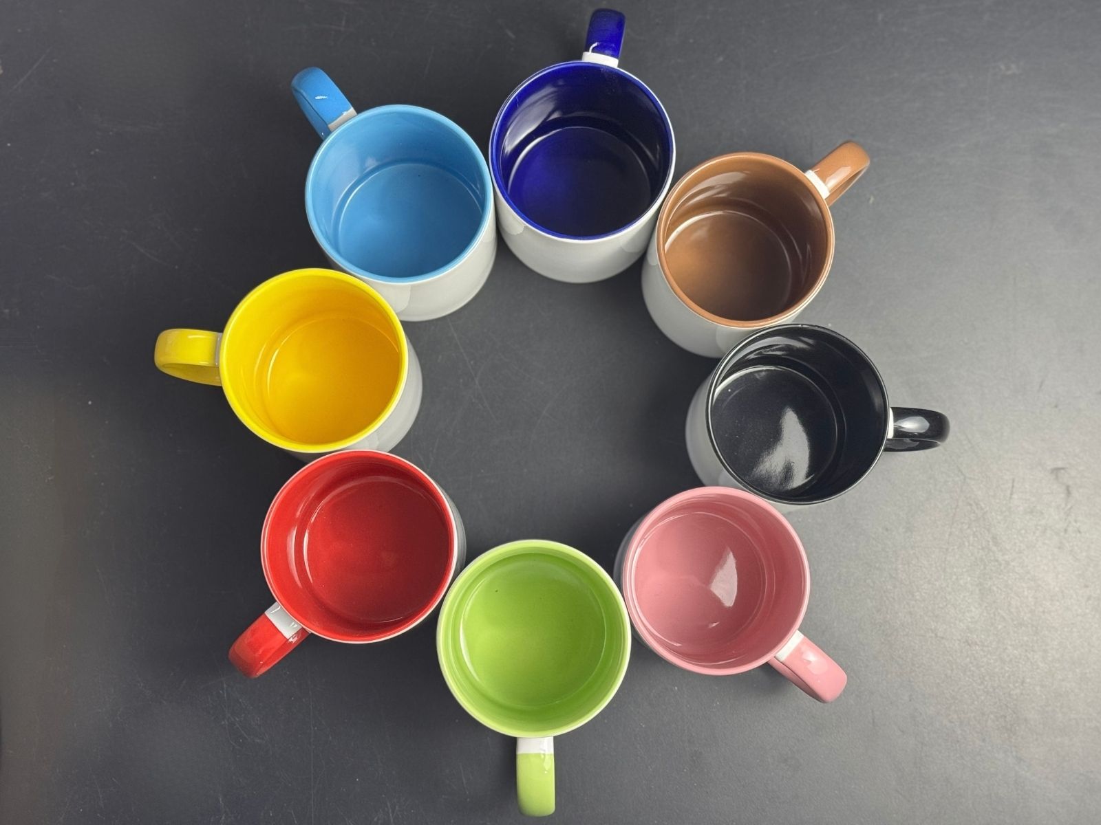 Caneca com alça e interior colorido 325ml